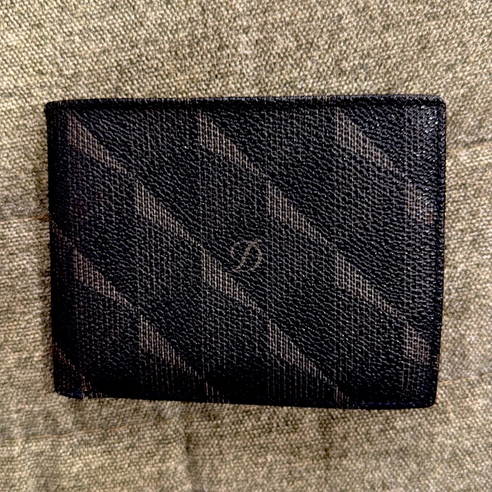 St DuPont men’s wallet